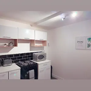 Ivy Chic By Citynest Apartment
